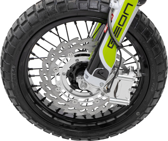 Фото переднего тормоза мотоцикла Geon Dakar GNX K27 300YGS Motard 6 gear